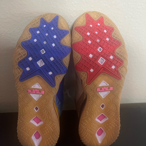 Lebron Spacejams - Picture 3 of 3